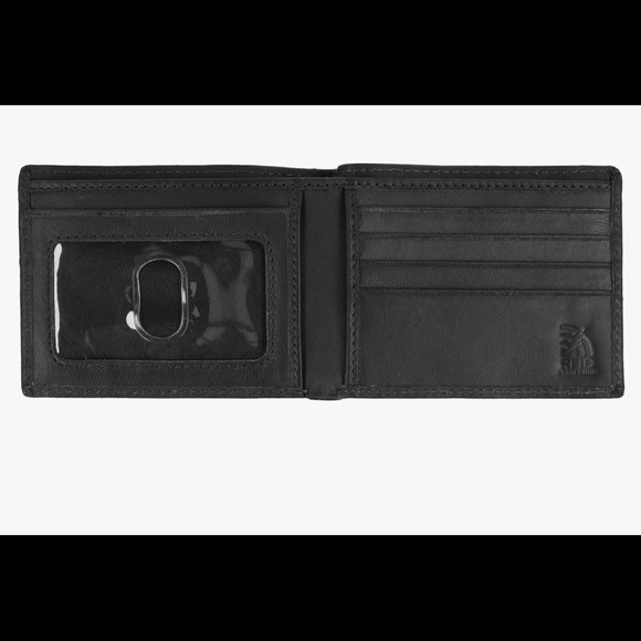 COPY - STEVE MADDEN WALLET & KEY FOB - Picture 2 of 5